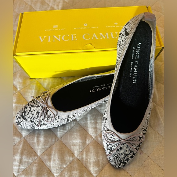 🆕 Vince Camuto Knit Ballet Flat Snakeskin Print, Size 11, Box Included 🐍🖤🤍🩶 - Picture 9 of 10
